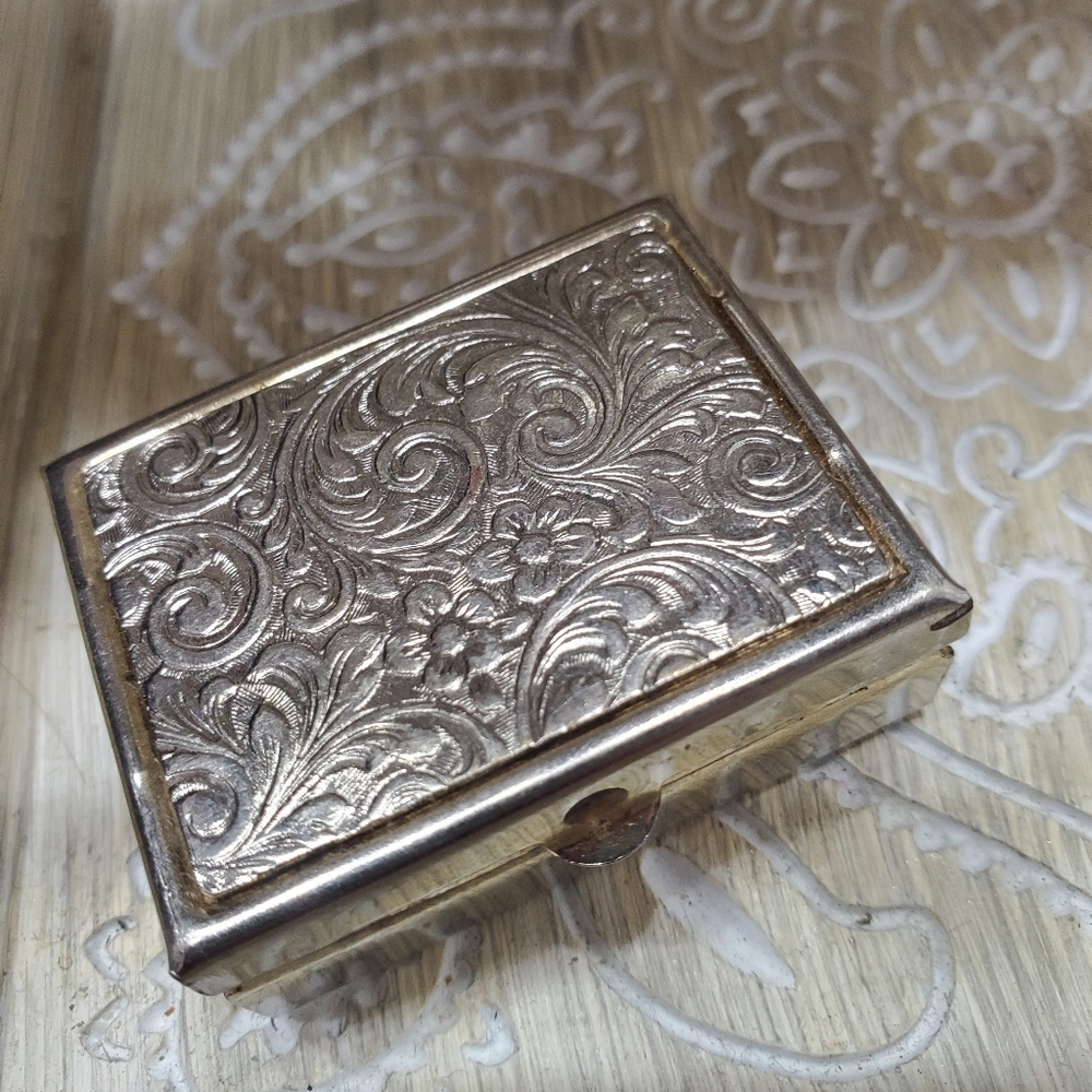 Tiny Silver Ornate Trinket Ring Pill Box Hardcase Storage